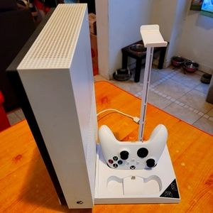 Xbox (white) and stand with fan and charger for 2 remotes (white).